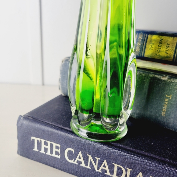 Vintage Six Finger Glass Swung Vase - Emerald Green to Clear - 9 inch Bud Vase - Picture 10 of 16
